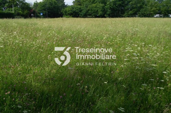 terreno in vendita a Paese in zona Castagnole