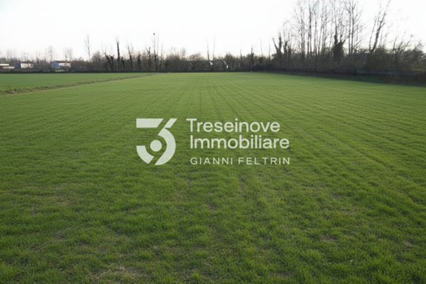 terreno in vendita a Paese in zona Castagnole