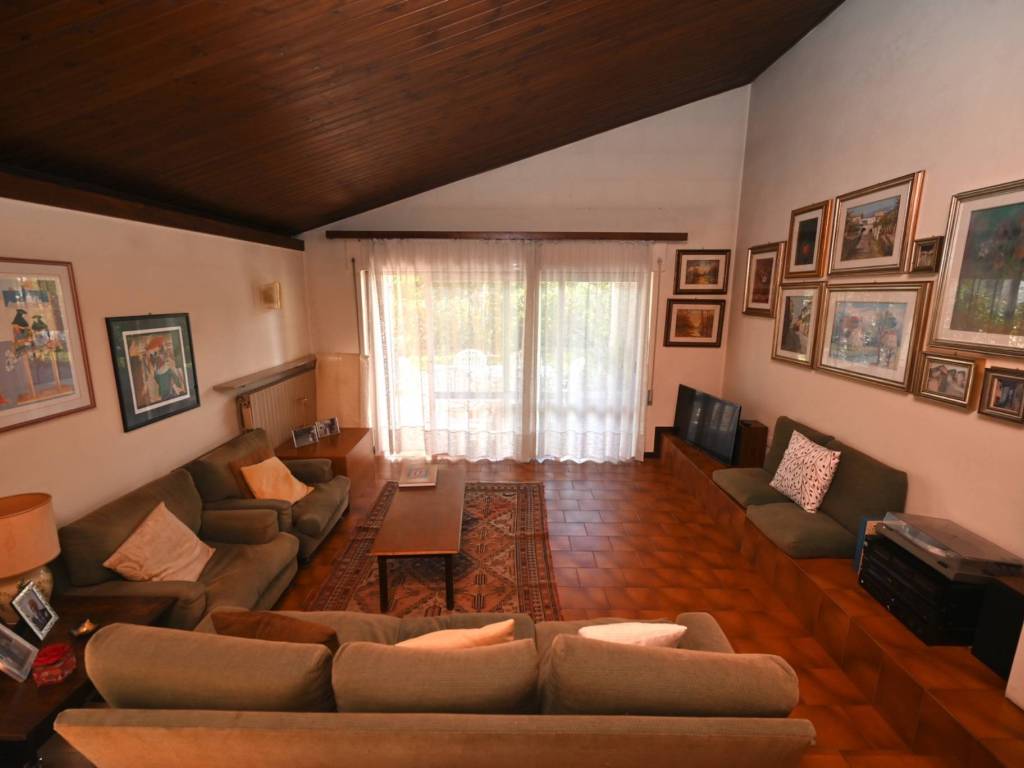 casa indipendente in vendita a Paese in zona Padernello