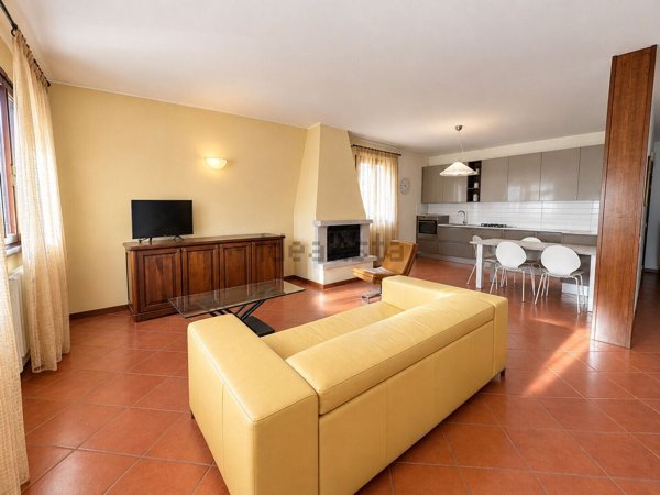 casa indipendente in vendita a Paese in zona Castagnole