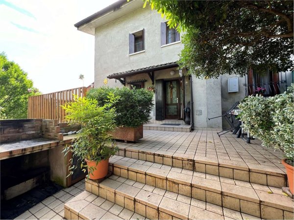 casa indipendente in vendita a Pederobba