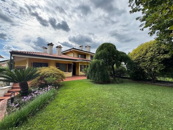 casa indipendente in vendita a Pederobba