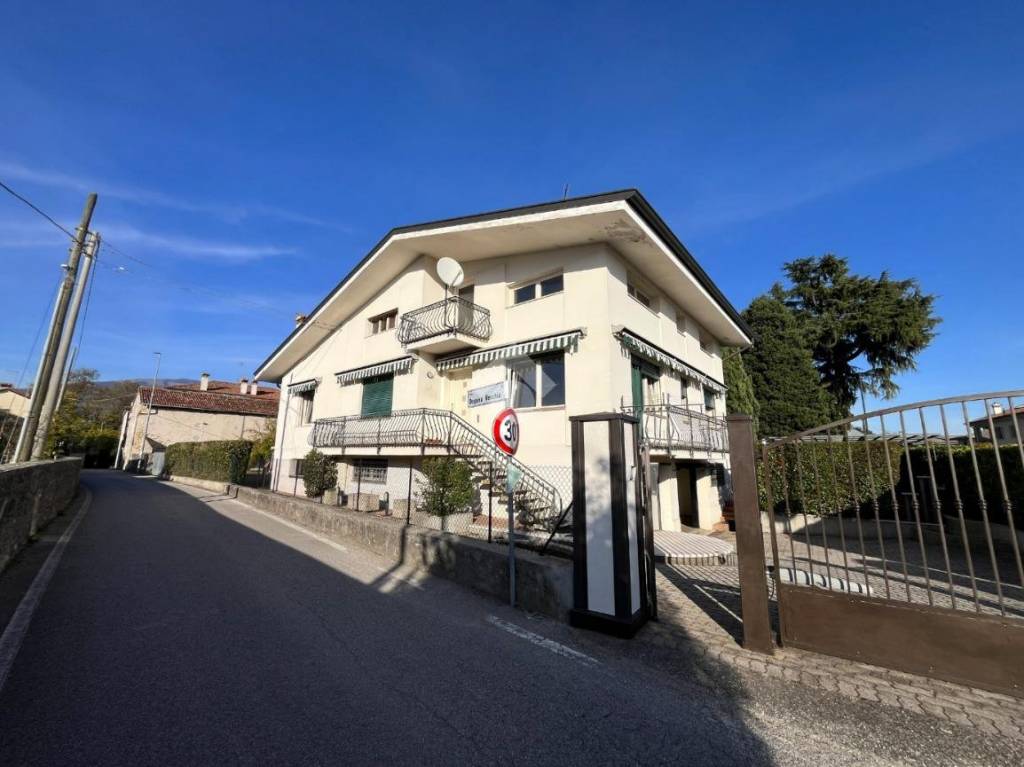 casa indipendente in vendita a Pederobba in zona Covolo
