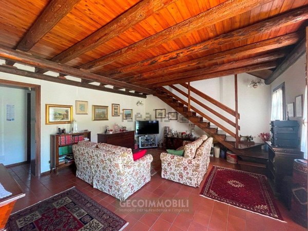 casale in vendita a Pederobba in zona Curogna