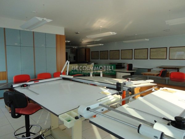 ufficio in vendita a Pederobba