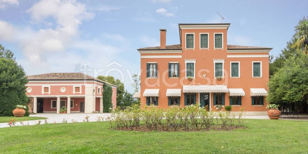 casa indipendente in vendita a Pederobba in zona Covolo
