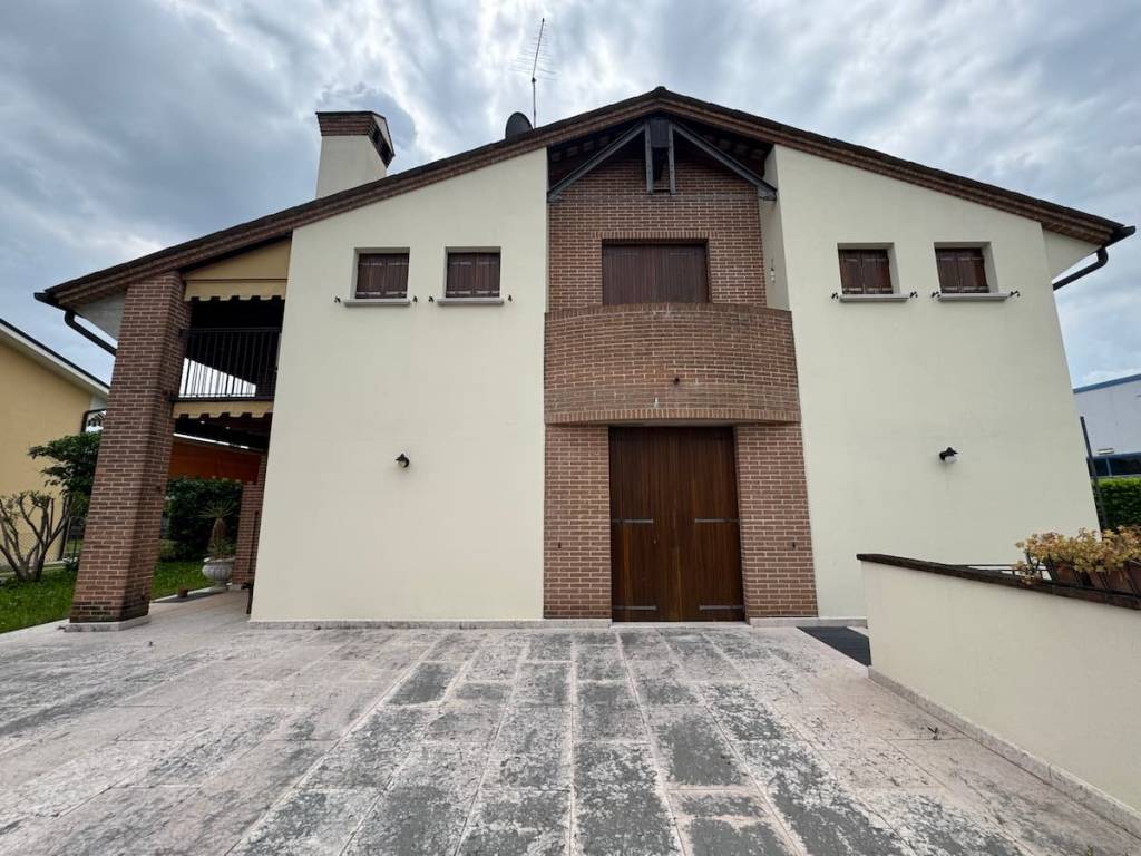 casa indipendente in vendita a Pederobba