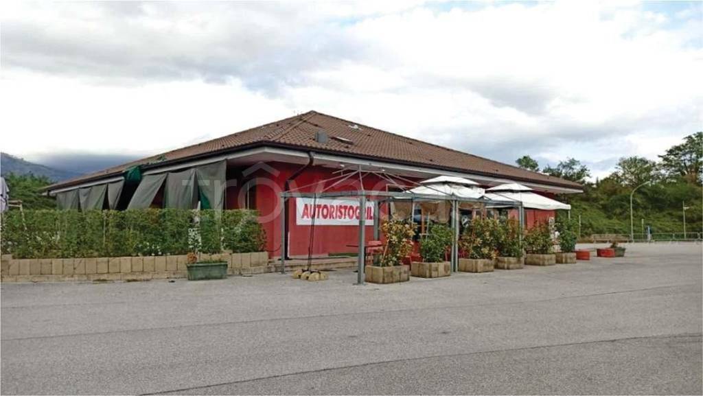 negozio in vendita a Pederobba