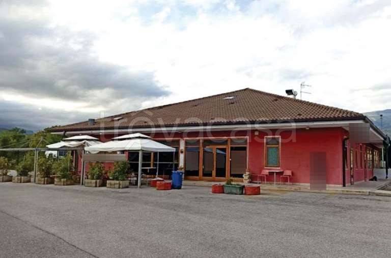 negozio in vendita a Pederobba