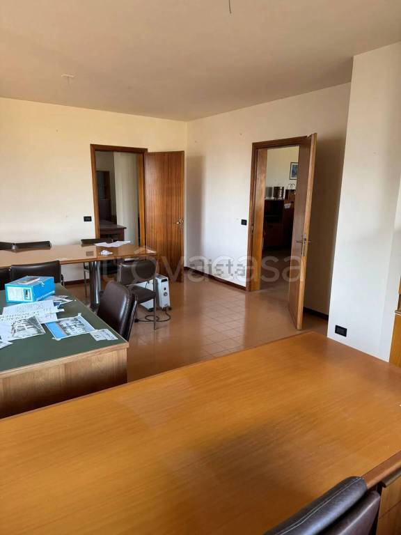 ufficio in vendita a Pederobba