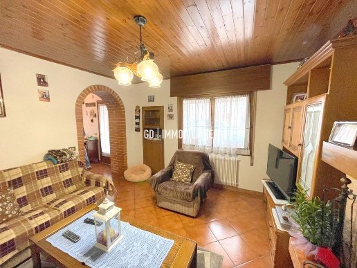 casa indipendente in vendita a Pederobba in zona Curogna