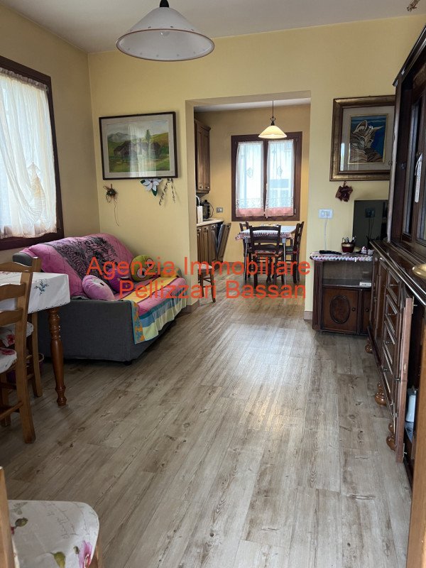 casa indipendente in vendita a Pederobba in zona Curogna
