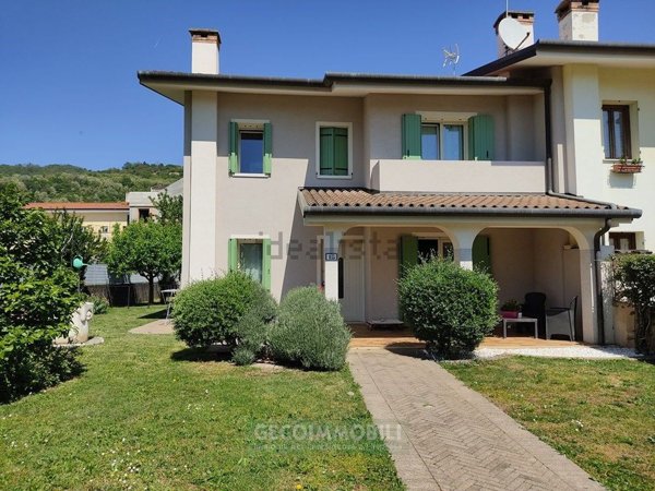 casa indipendente in vendita a Pederobba