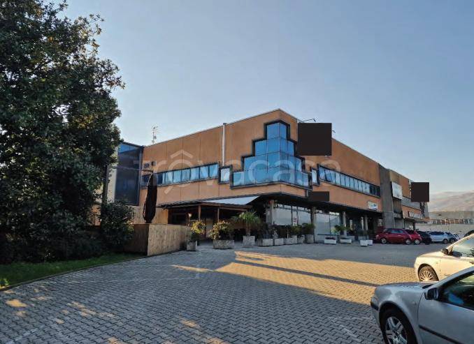 locale commerciale in vendita a Pederobba
