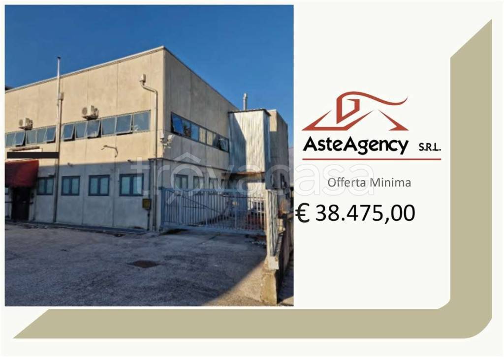 locale commerciale in vendita a Pederobba