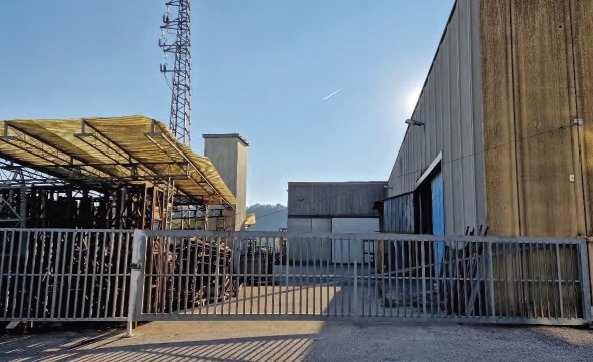locale di sgombero in vendita a Pederobba