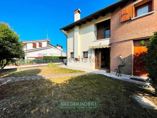casa indipendente in vendita a Pederobba