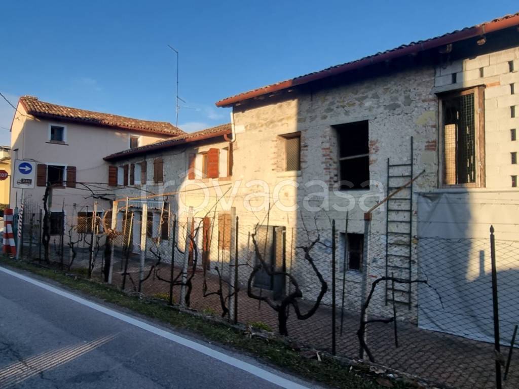 casa indipendente in vendita a Pieve di Soligo