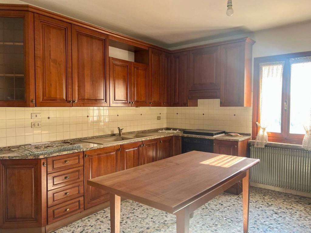 casa indipendente in vendita a Pieve di Soligo in zona Barbisano
