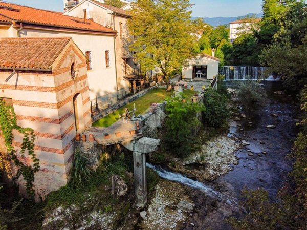 casa indipendente in vendita a Pieve di Soligo