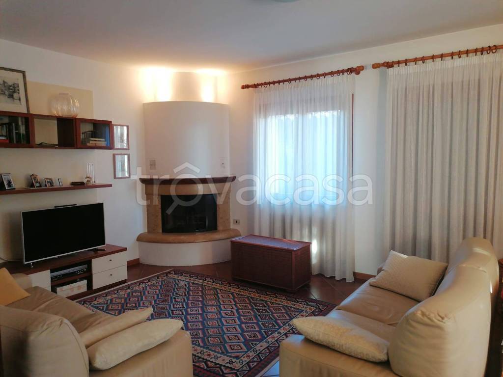 casa indipendente in vendita a Pieve di Soligo in zona Solighetto