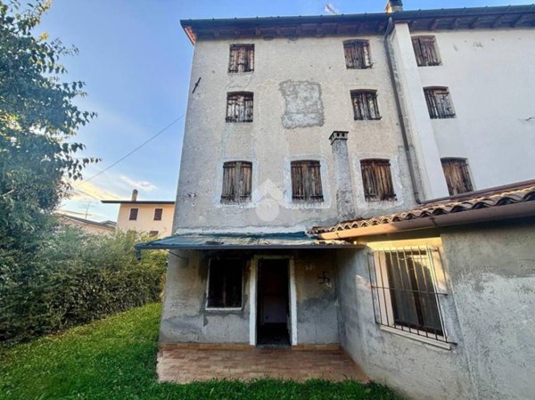 casa indipendente in vendita a Pieve di Soligo