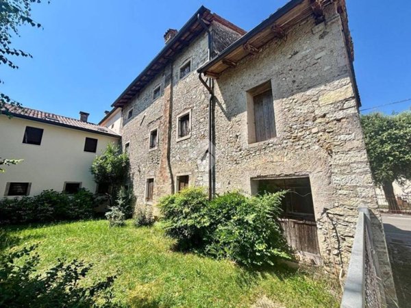 casa indipendente in vendita a Pieve di Soligo