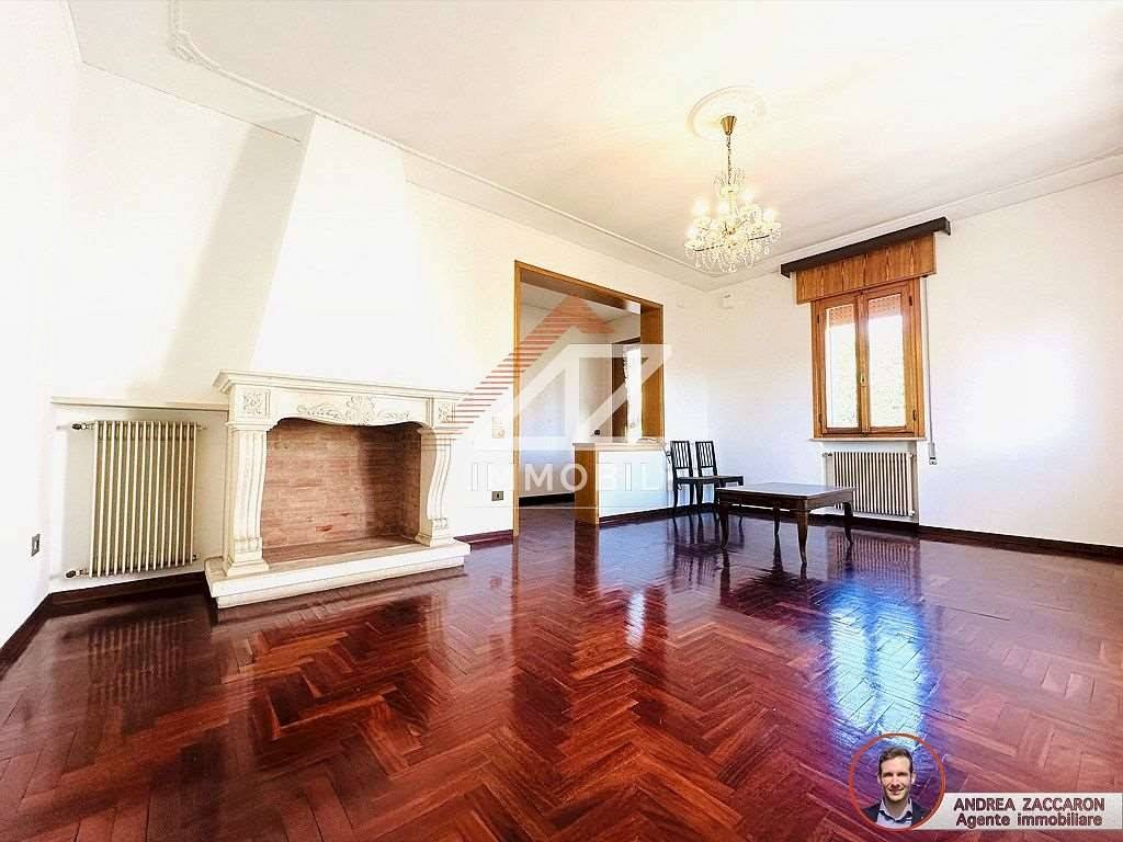 casa indipendente in vendita a Pieve di Soligo