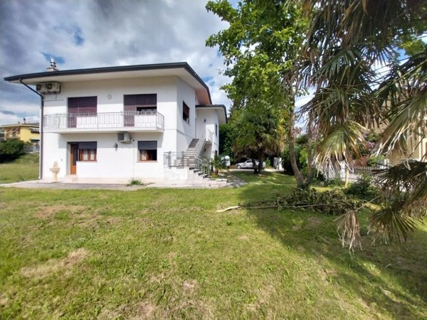 casa indipendente in vendita a Pieve di Soligo