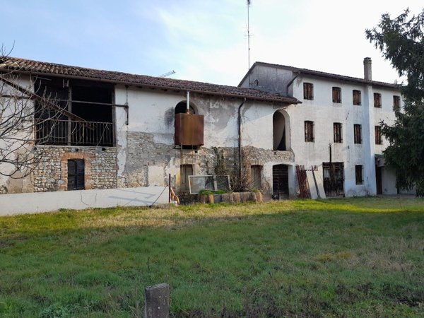 casa indipendente in vendita a Pieve di Soligo in zona Barbisano