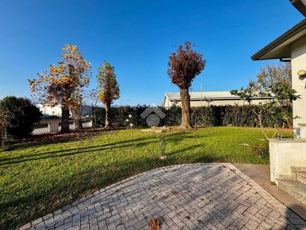 casa indipendente in vendita a Pieve di Soligo