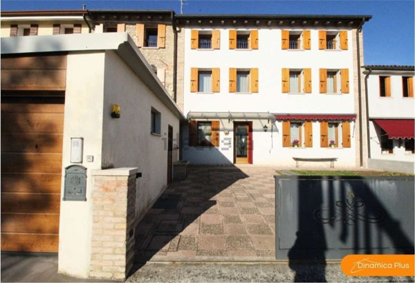 esavano in vendita a Pieve di Soligo