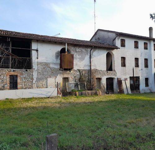 casa indipendente in vendita a Pieve di Soligo in zona Barbisano