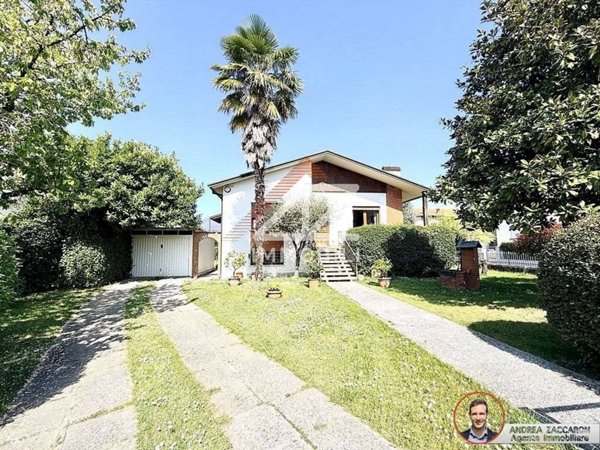 casa indipendente in vendita a Pieve di Soligo in zona Solighetto
