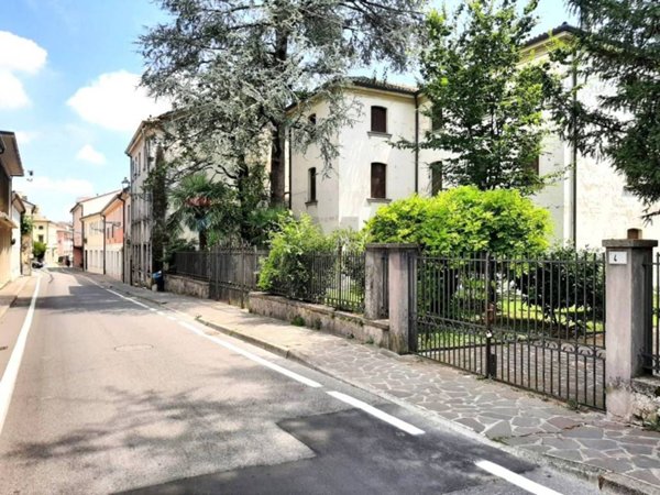 casa indipendente in vendita a Pieve di Soligo in zona Solighetto