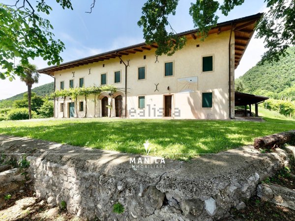 casa indipendente in vendita a Pieve di Soligo in zona Solighetto