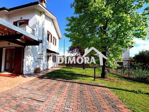 casa indipendente in vendita a Pieve di Soligo in zona Solighetto