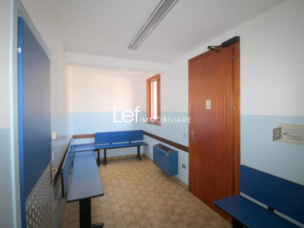 ufficio in vendita a Pieve di Soligo in zona Solighetto