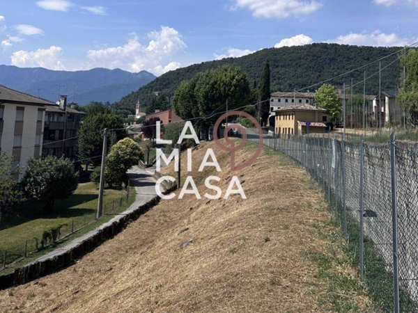 terreno edificabile in vendita a Pieve di Soligo in zona Solighetto
