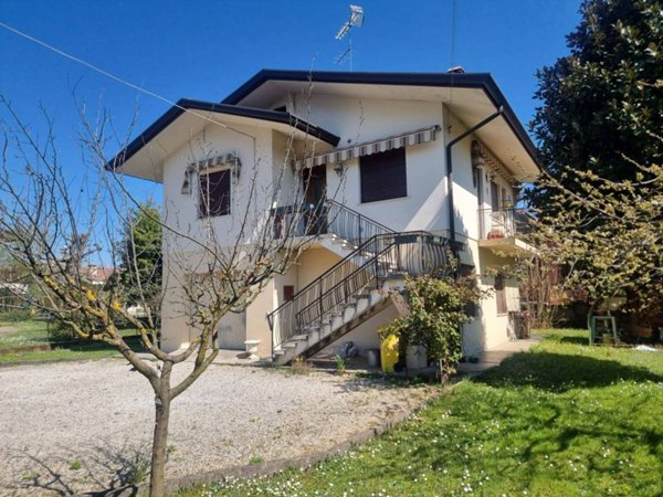 casa indipendente in vendita a Pieve di Soligo in zona Solighetto