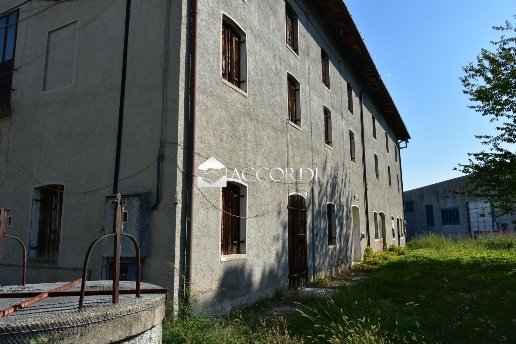 casa indipendente in vendita a Pieve di Soligo in zona Solighetto