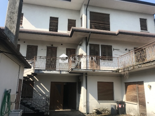 casa indipendente in vendita a Pieve di Soligo in zona Solighetto