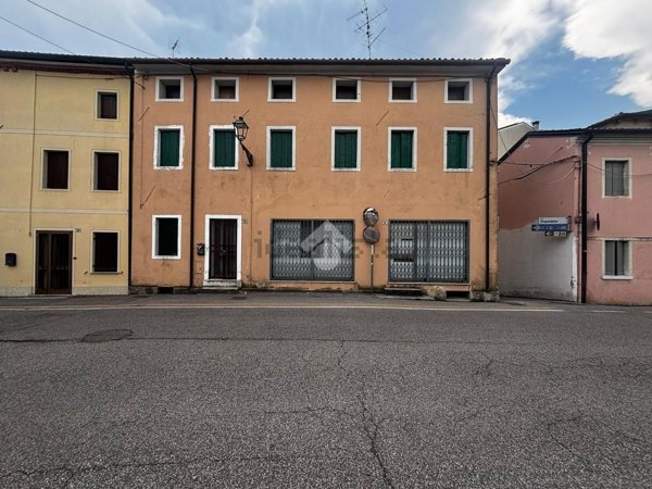casa indipendente in vendita a Pieve di Soligo in zona Solighetto