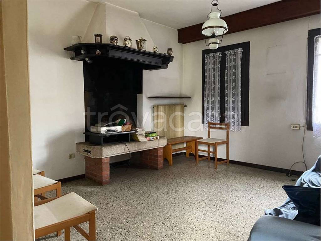 casa indipendente in vendita a Pieve di Soligo