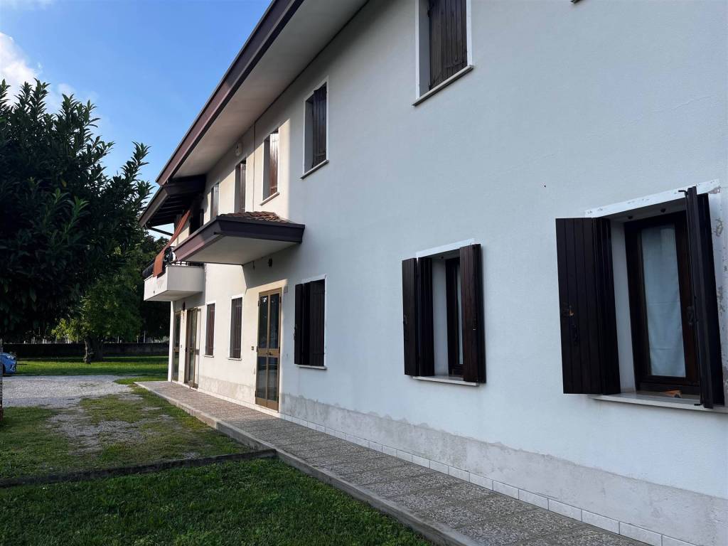 casa indipendente in vendita a Ponte di Piave in zona Negrisia