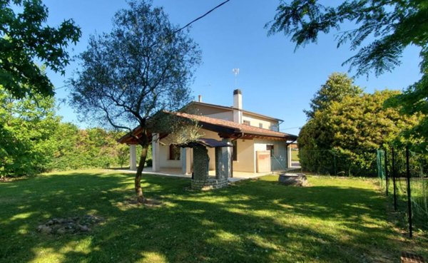 casa indipendente in vendita a Ponte di Piave in zona Levada