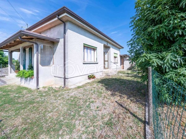 casa indipendente in vendita a Ponte di Piave in zona Busco