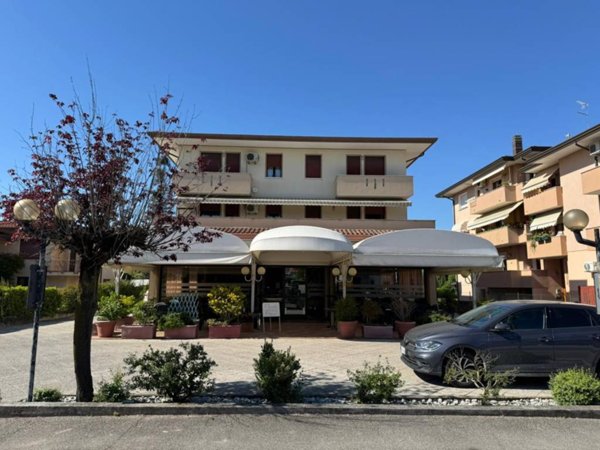 intera palazzina in vendita a Ponte di Piave in zona Negrisia
