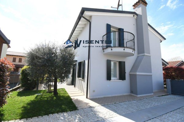 casa indipendente in vendita a Ponzano Veneto in zona Merlengo