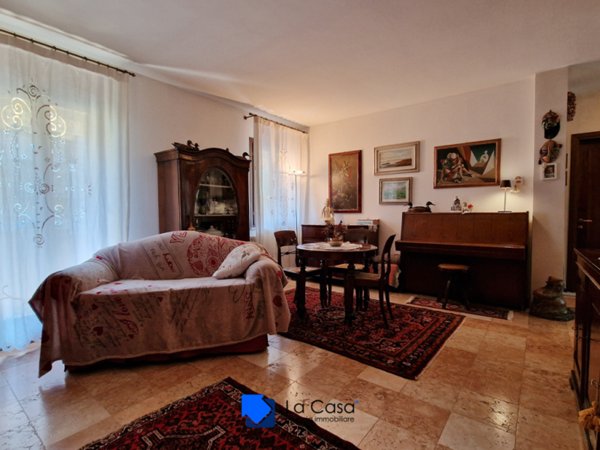 casa semindipendente in vendita a Ponzano Veneto in zona Paderno